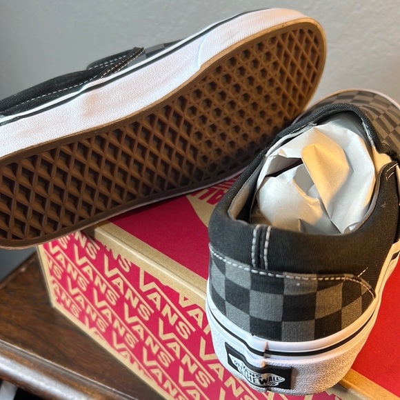 Vans Men's Classic Slip On Sneakers size 7 - Picture 6 of 9